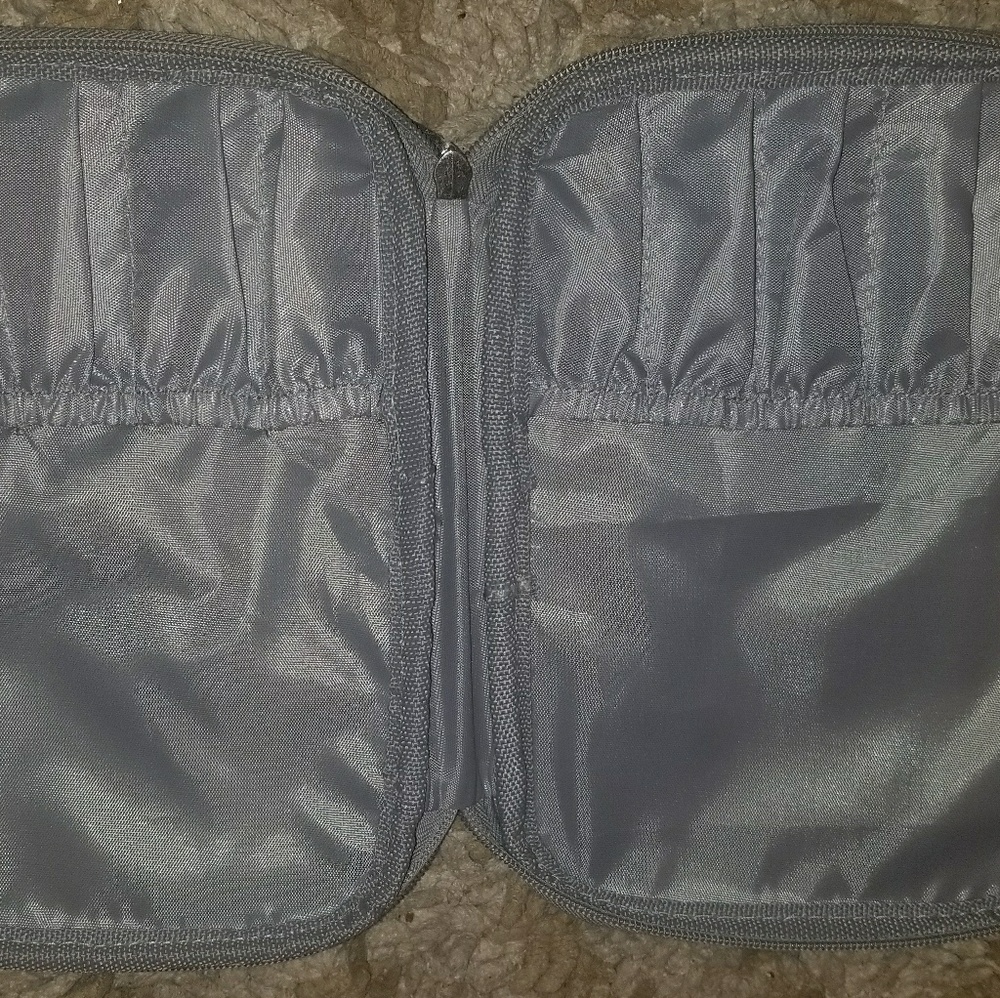 makeup brush bag